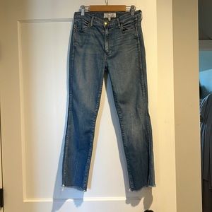 The Great straight leg Jeans with stretch. Small hole on pocket